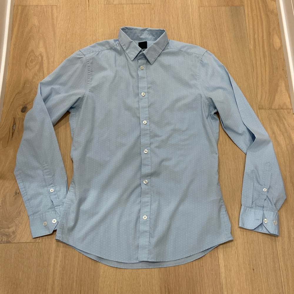 Blue dot button down
